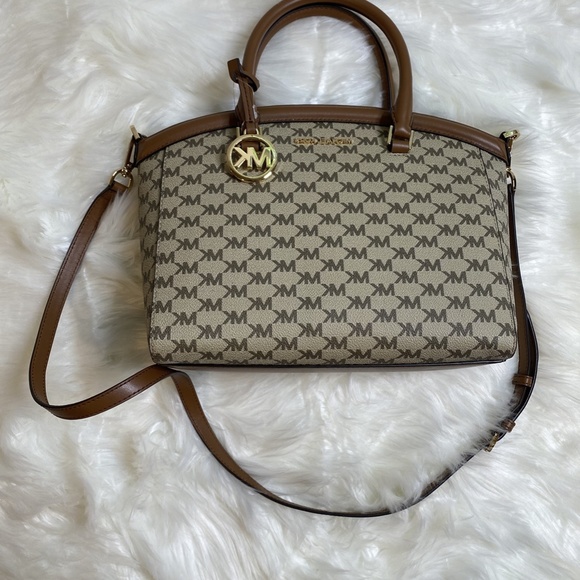 ON HAND: MIchael Kors Yara Large Logo Satchel Bag, Women MK Yara Large Logo Satchel